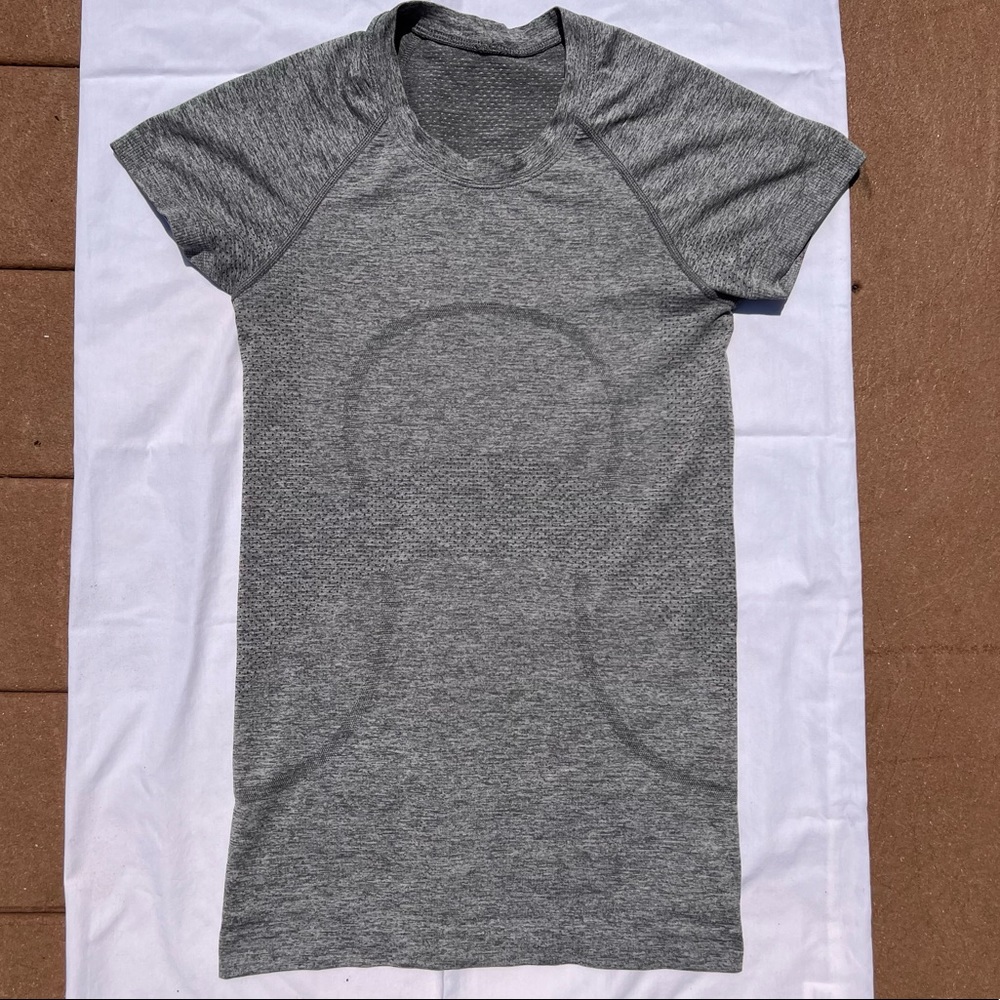lululemon gray swiftly tec tee